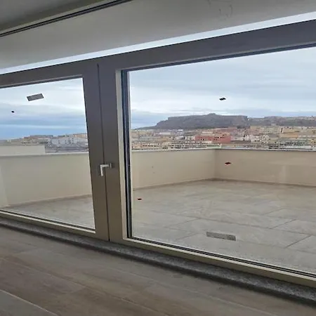 Con Vista Mare, Terrazza, Aria Condizionata 아파트 *