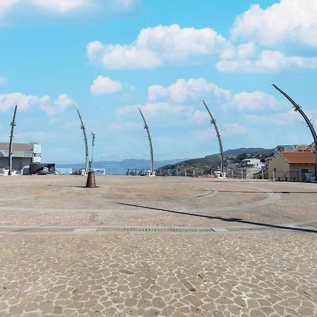 Con Vista Mare, Terrazza, Aria Condizionata *